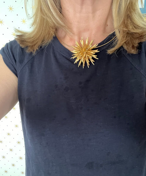 Sunburst Brooch/Pendant on Choker Wire